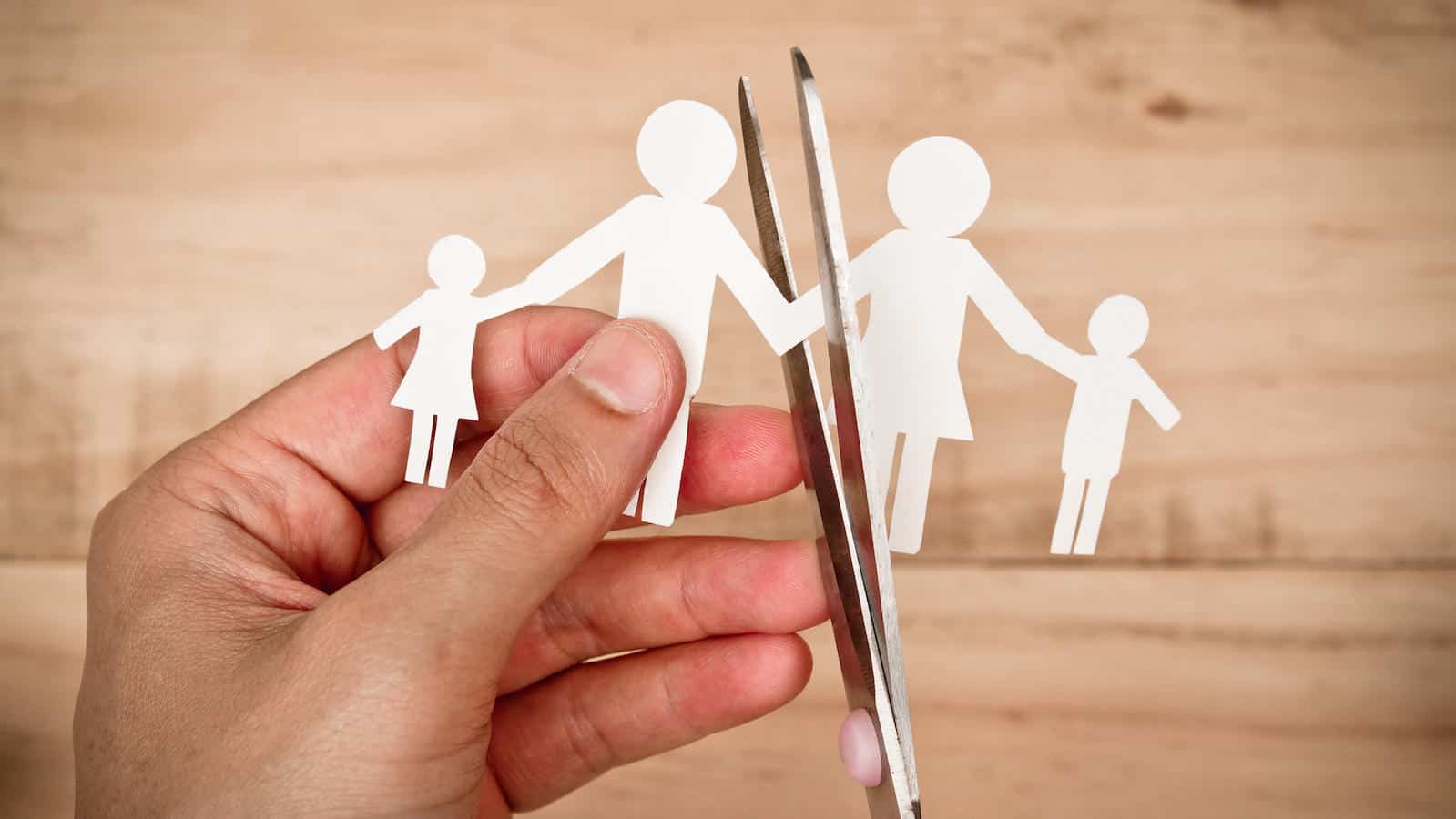 Selling the House After Divorce: How to Manage the Process